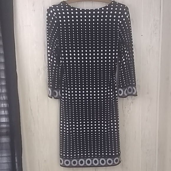 White House Black label bell sleeve dress - Picture 8 of 8